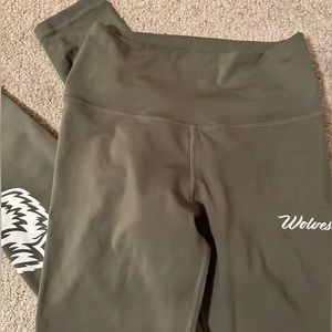 She Big Wolf Pump Leggings in Olive - S